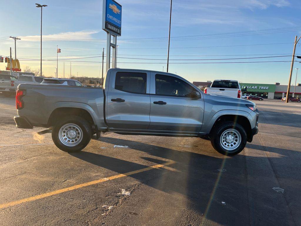 Used 2025 Chevrolet Colorado W/T w/ WT Convenience Package II image 4
