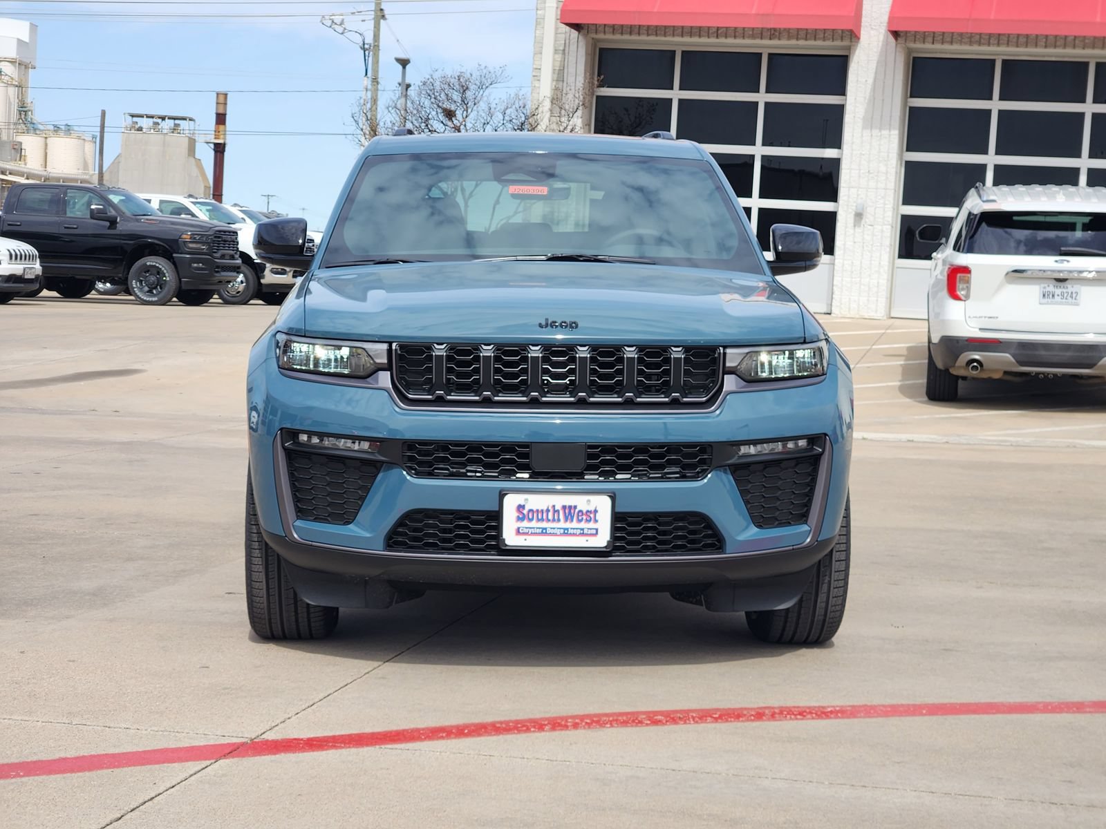 New 2026 Jeep Grand Cherokee Limited w/ Limited Altitude Package RWD image 6