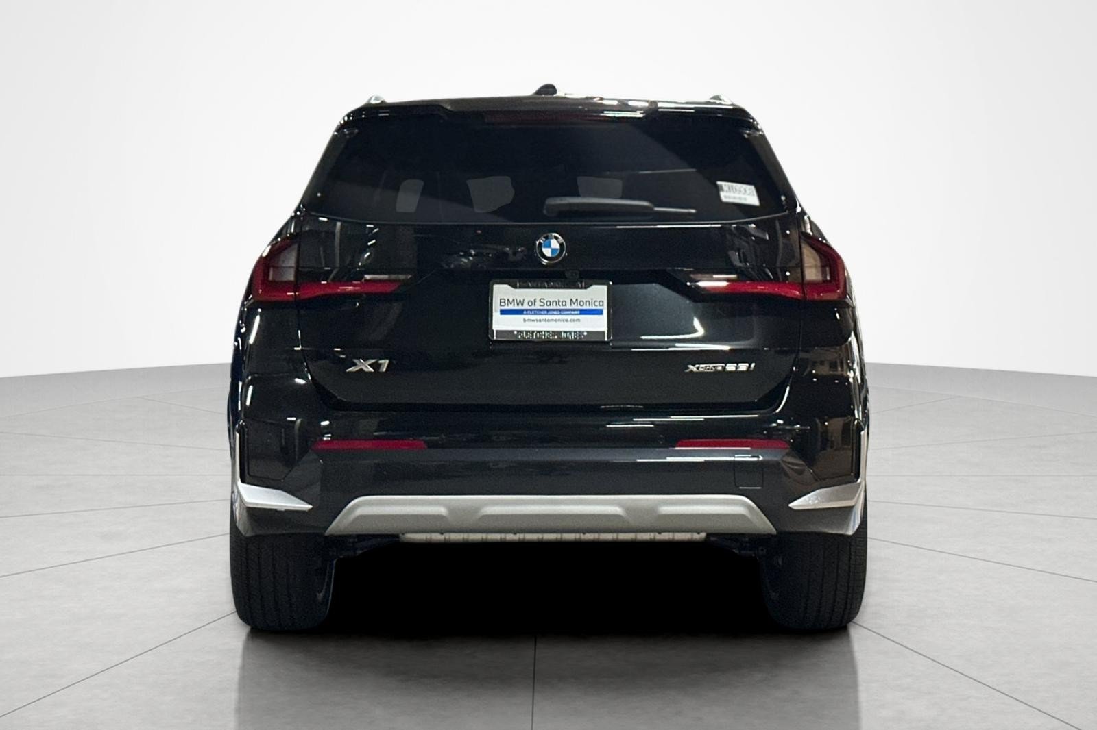 New 2027 BMW X1 xDrive28i w/ Technology Package AWD/4WD image 4
