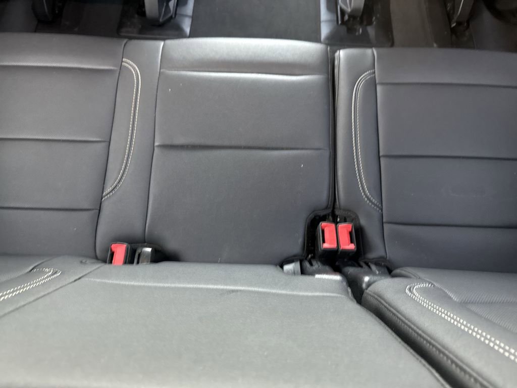 Used 2025 Chevrolet Suburban Premier AWD/4WD image 27