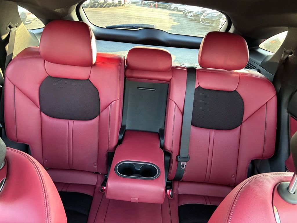 Used 2025 Genesis GV70 3.5T Sport image 19