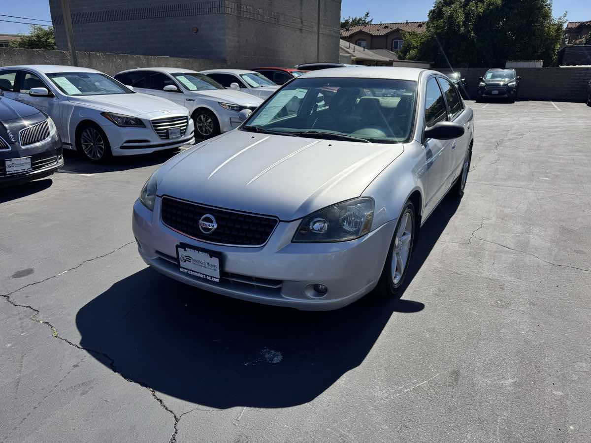 Used 2006 Nissan Altima 3.5 SE FWD image 12