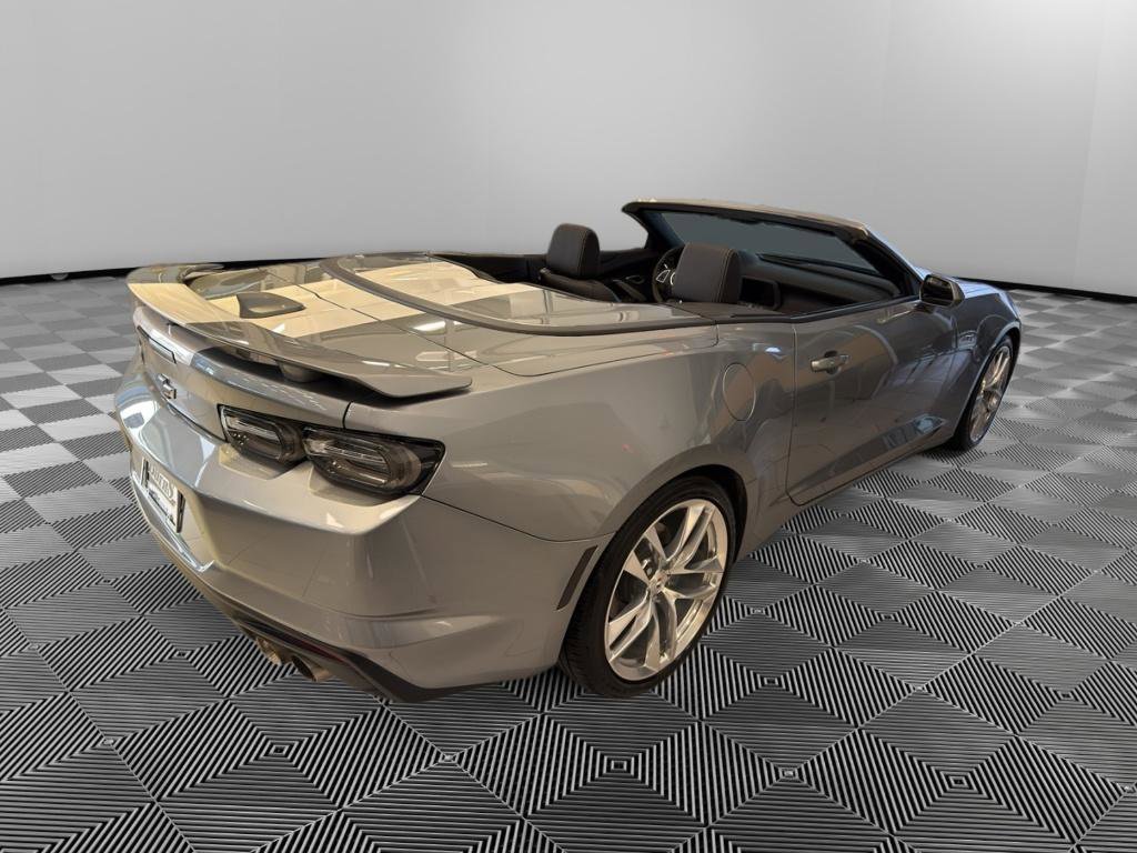 Used 2024 Chevrolet Camaro LT w/ RS Package image 6