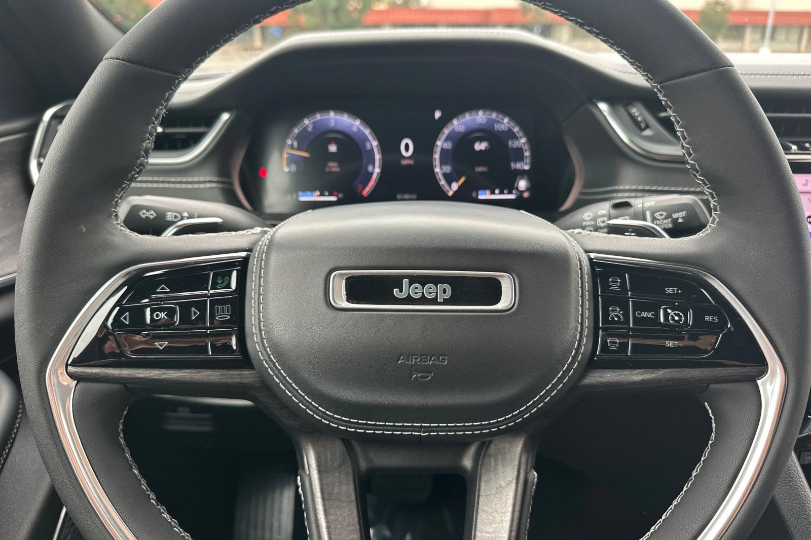 Used 2023 Jeep Grand Cherokee L Overland RWD image 24