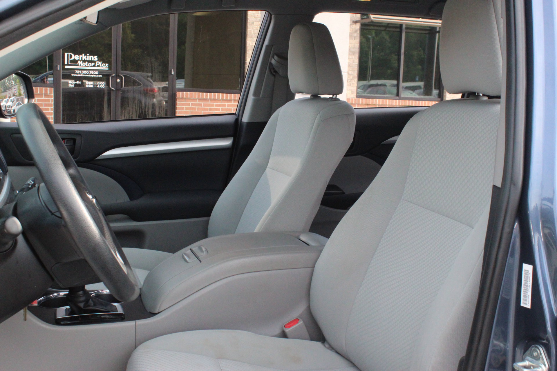 Used 2019 Toyota Highlander LE FWD image 13