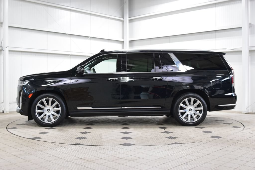 Used 2024 Cadillac Escalade ESV Premium Luxury Platinum AWD/4WD image 4