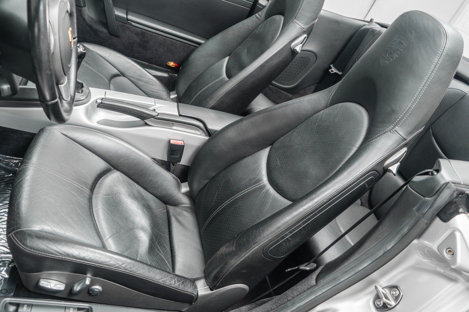 Used 2005 Porsche 911 Carrera RWD image 24