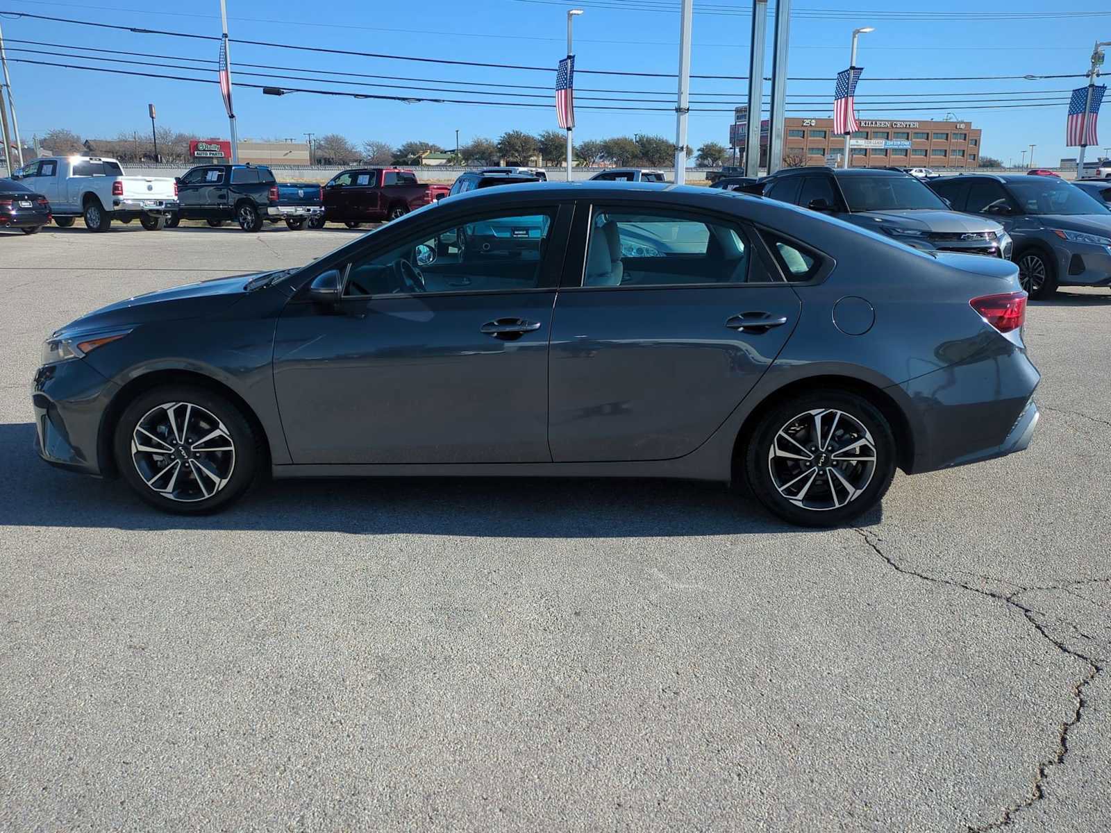 Used 2023 Kia Forte LXS w/ LXS Technology Package image 5