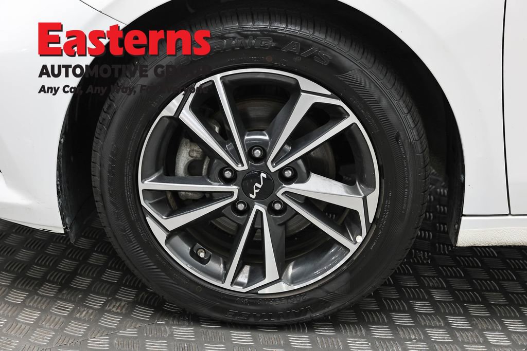 Used 2024 Kia Forte LXS image 32