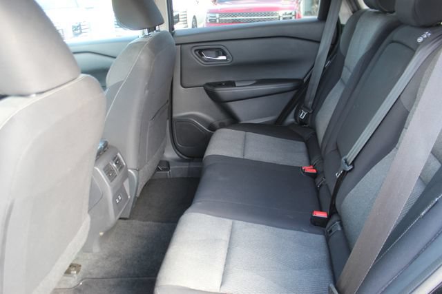 Used 2025 Nissan Rogue SV FWD image 28