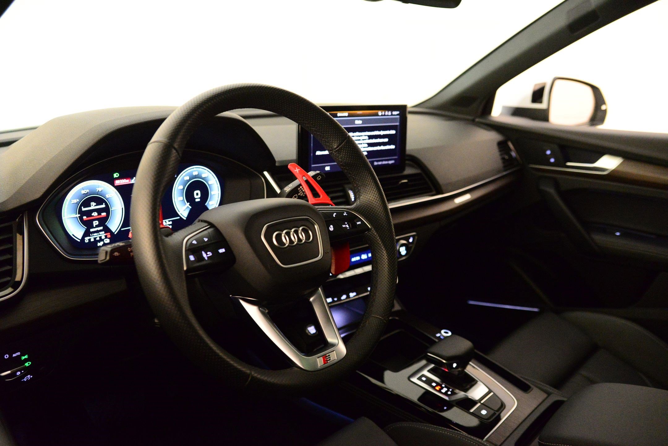 Certified 2024 Audi Q5 e Premium Plus image 30