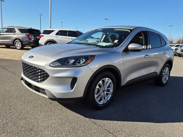 Used 2020 Ford Escape SE image 3