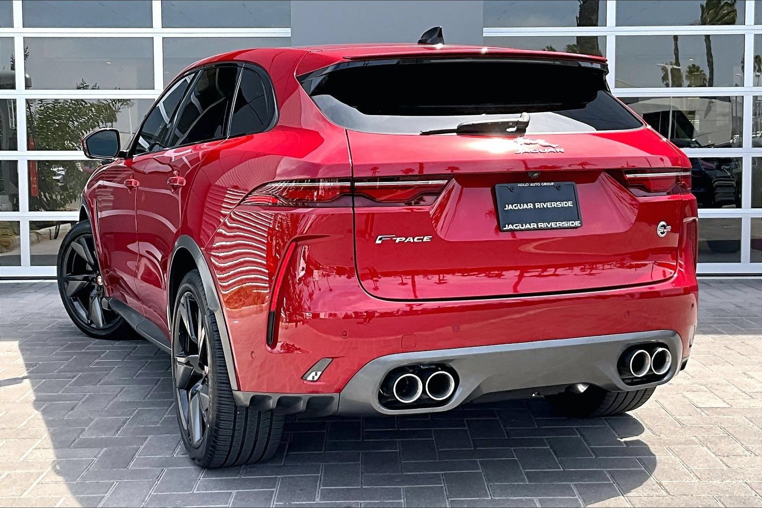 Certified 2022 Jaguar F-PACE SVR AWD/4WD image 12