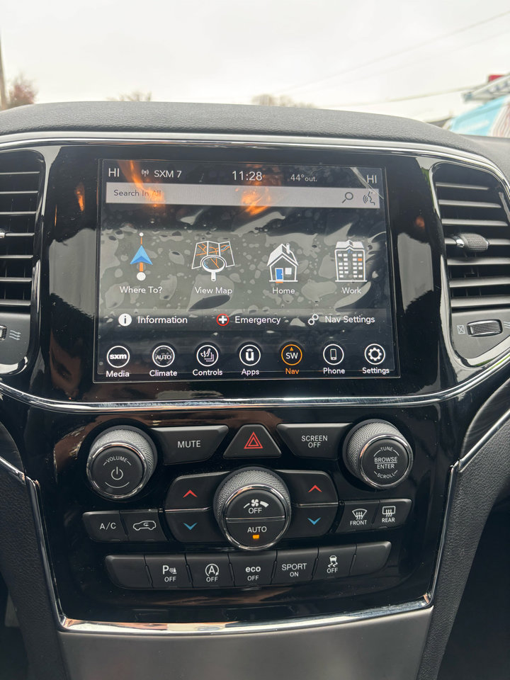 Used 2020 Jeep Grand Cherokee Limited image 11