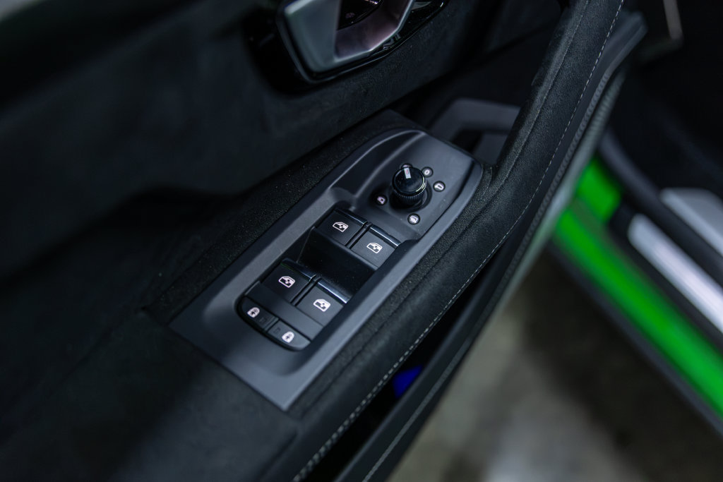 Used 2023 Lamborghini Urus Performante AWD/4WD image 52