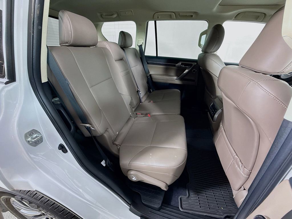 Used 2023 Lexus GX 460 Luxury image 29