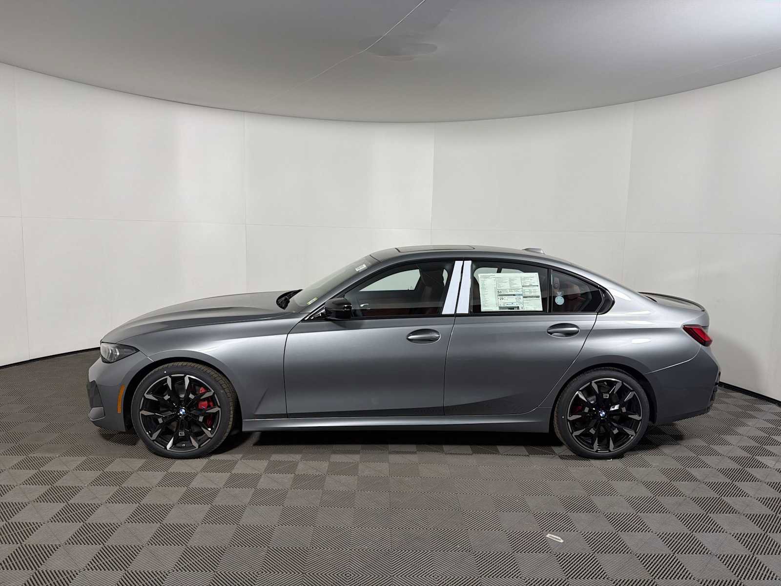 New 2026 BMW 330i xDrive Sedan w/ M Sport Package AWD/4WD image 4