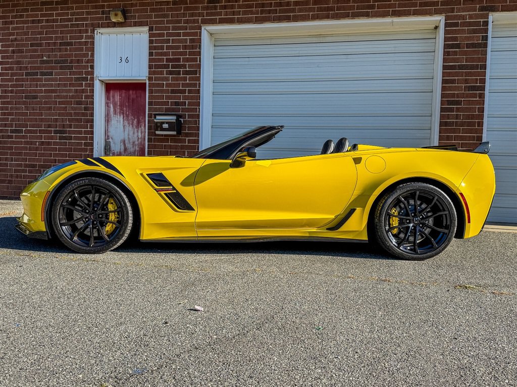 Used 2019 Chevrolet Corvette Grand Sport RWD image 18
