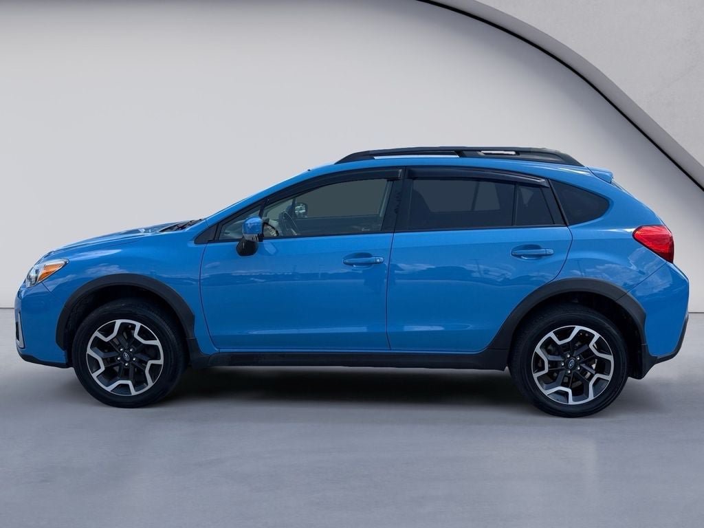 Used 2017 Subaru Crosstrek 2.0i Premium w/ Popular Package #2 AWD/4WD image 2
