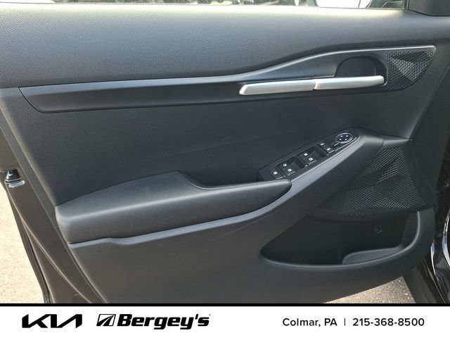 Certified 2026 Kia Seltos LX FWD image 15