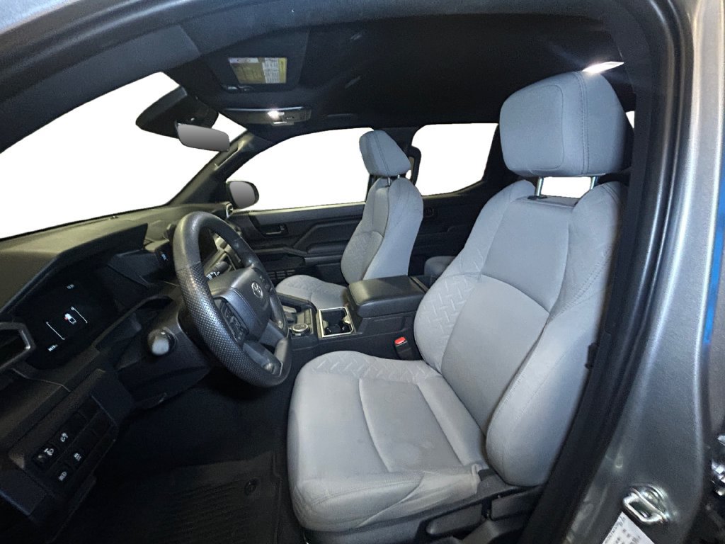 Certified 2025 Toyota Tacoma SR5 AWD/4WD image 9