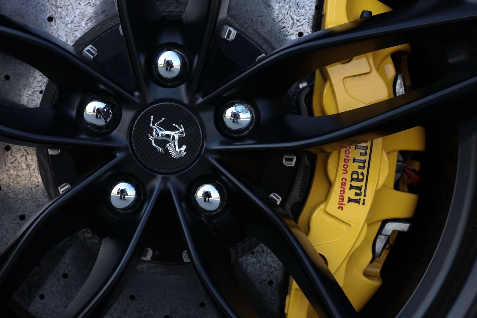 Used 2016 Ferrari 488 Spider RWD image 45