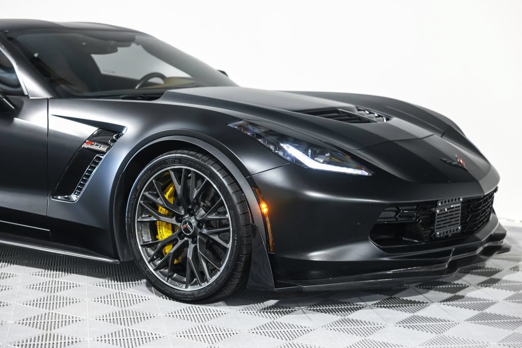 Used 2016 Chevrolet Corvette Z06 w/ 3LZ Preferred Equipment Group RWD image 7
