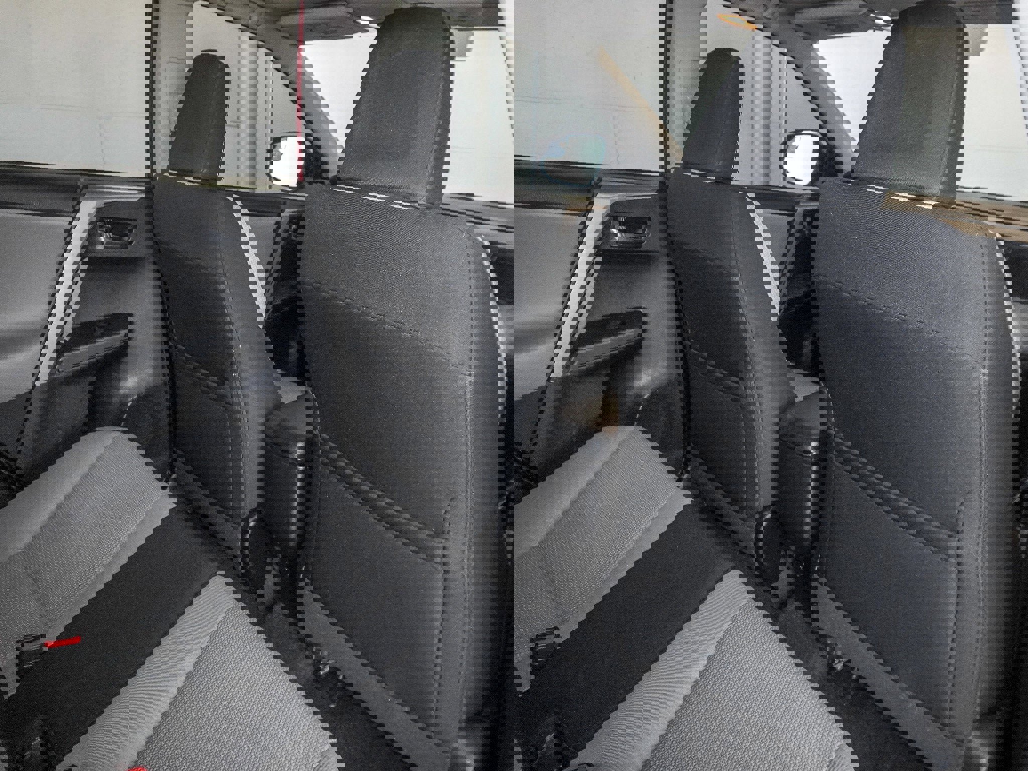 Used 2016 Toyota RAV4 XLE image 43