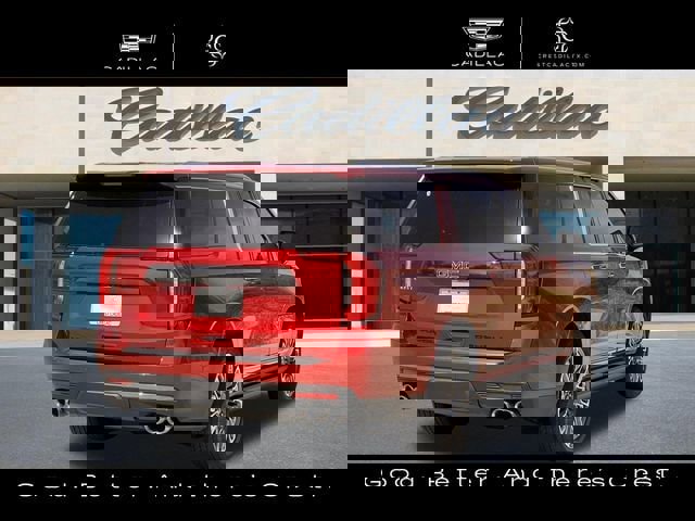 Used 2024 GMC Yukon XL Denali Ultimate image 3