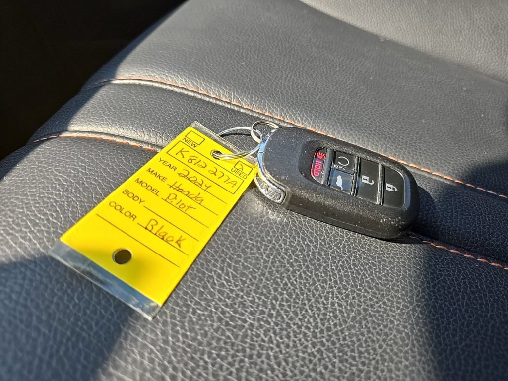 Used 2024 Honda Pilot TrailSport image 15