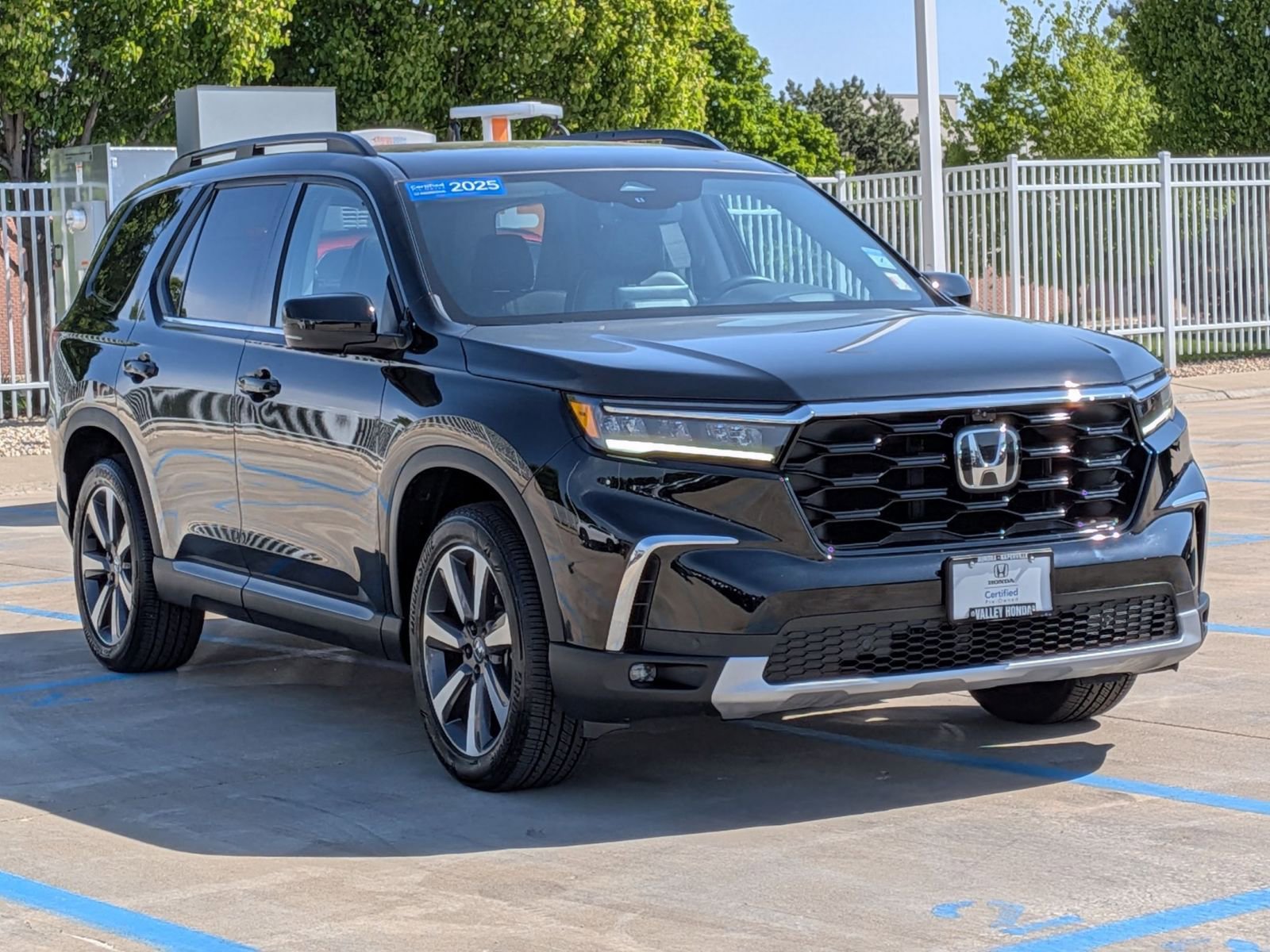 Certified 2025 Honda Pilot Elite image 4
