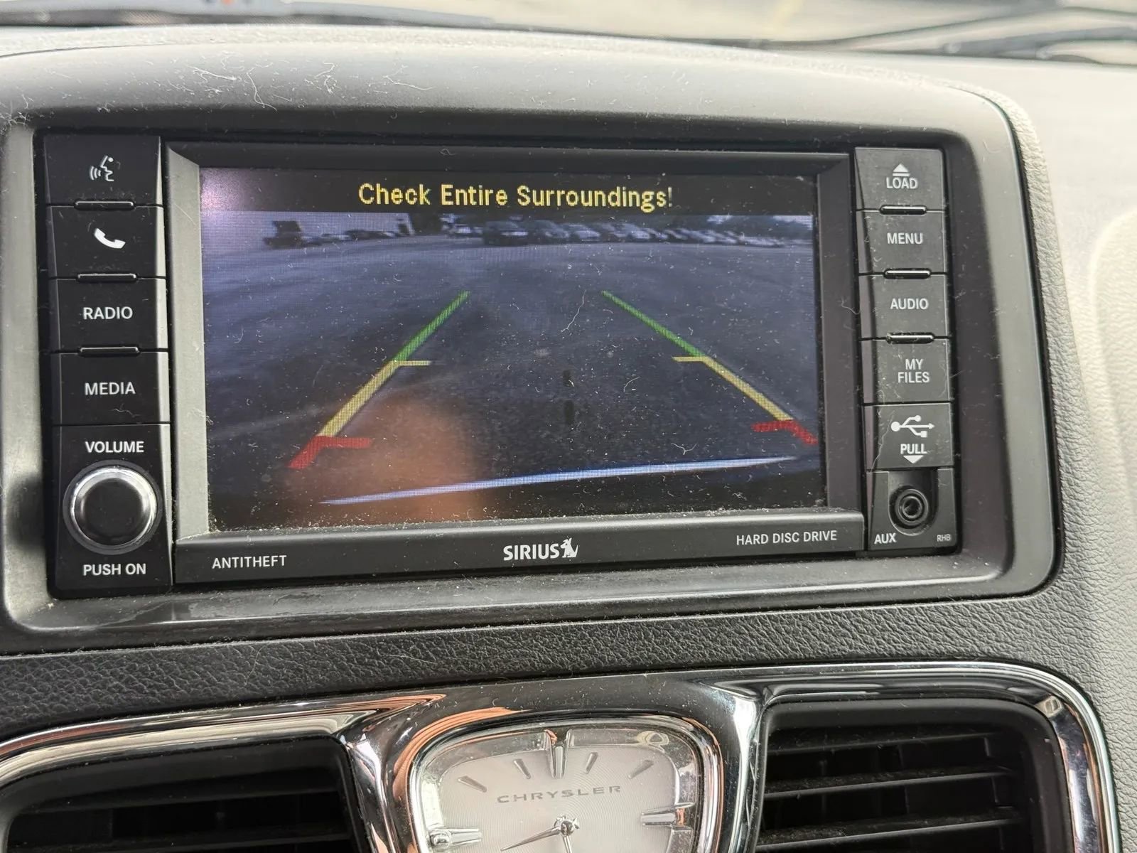 Used 2014 Chrysler Town & Country Limited image 25