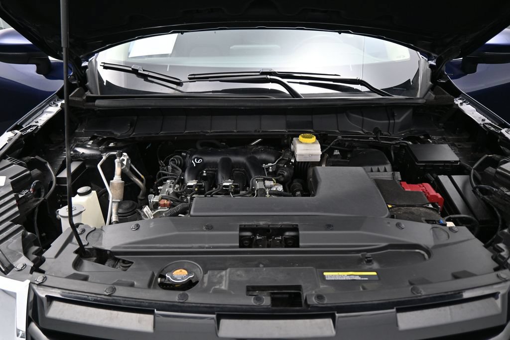 Used 2025 Nissan Pathfinder SV AWD/4WD image 31