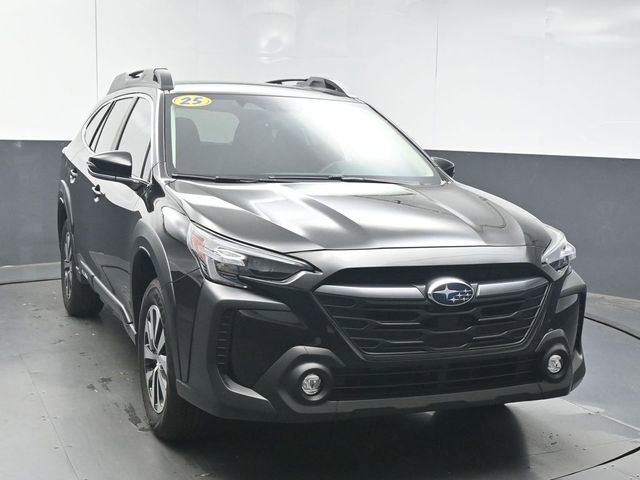 Used 2025 Subaru Outback Premium w/ Tech Package 1 AWD/4WD image 2