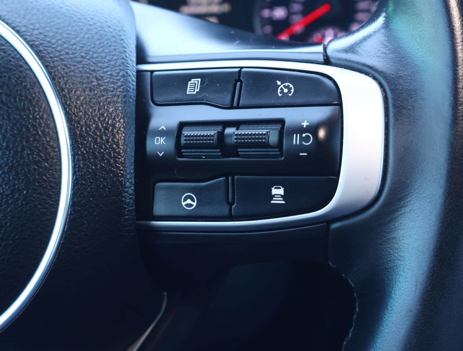 Used 2023 Kia K5 GT-Line image 24