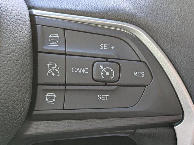 New 2025 Jeep Grand Cherokee Altitude image 23