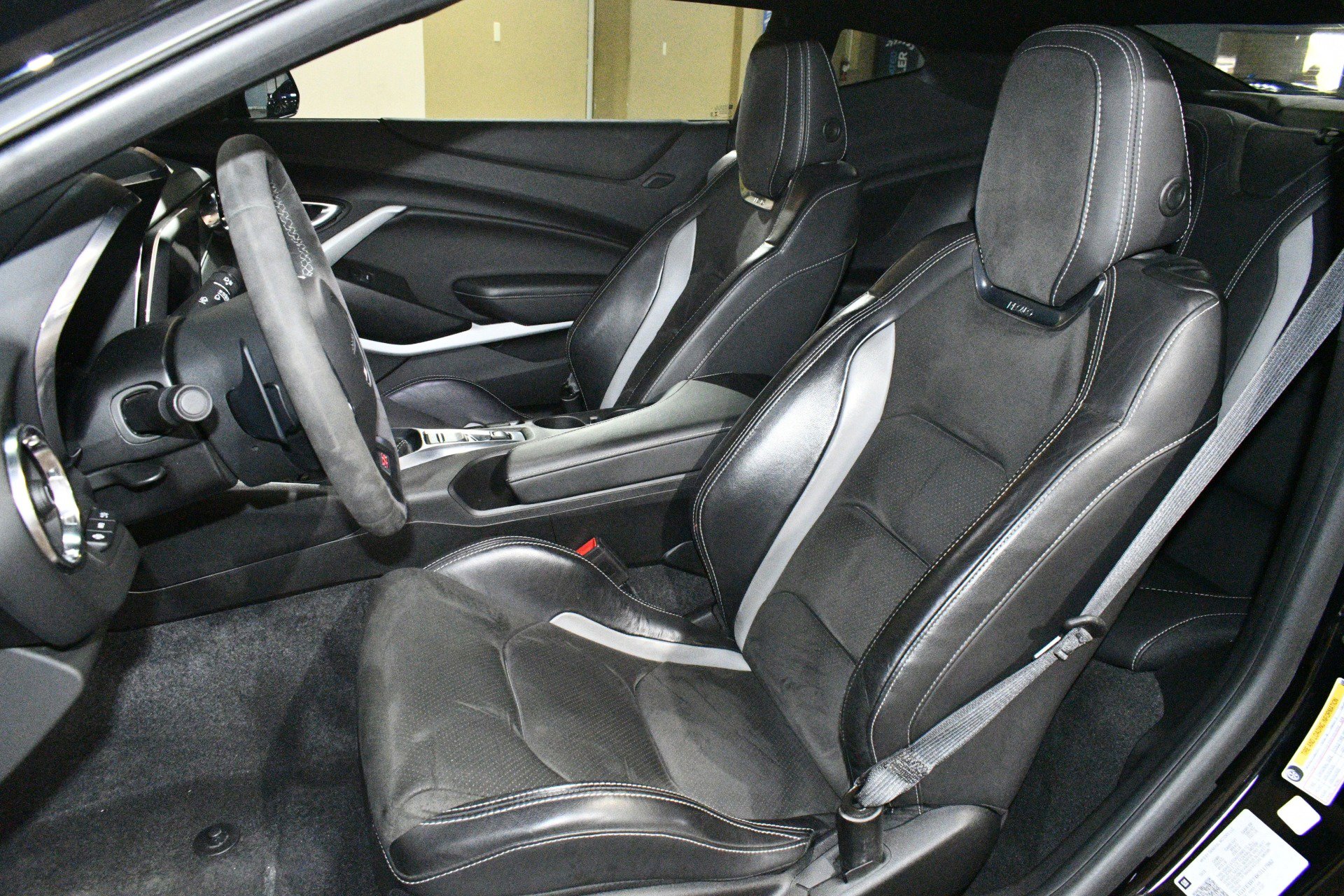 Used 2019 Chevrolet Camaro SS image 7