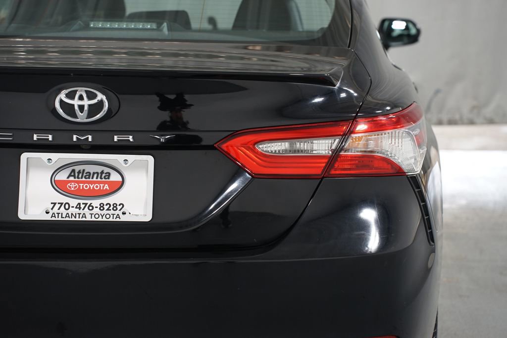 Used 2018 Toyota Camry SE image 10