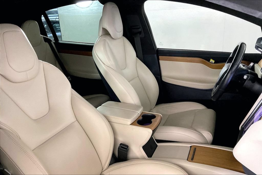 Used 2019 Tesla Model X 75D AWD/4WD image 6