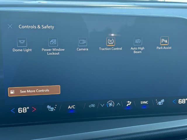 Used 2025 Chevrolet Traverse LT w/ LPO, Floor Liner Package AWD/4WD image 34