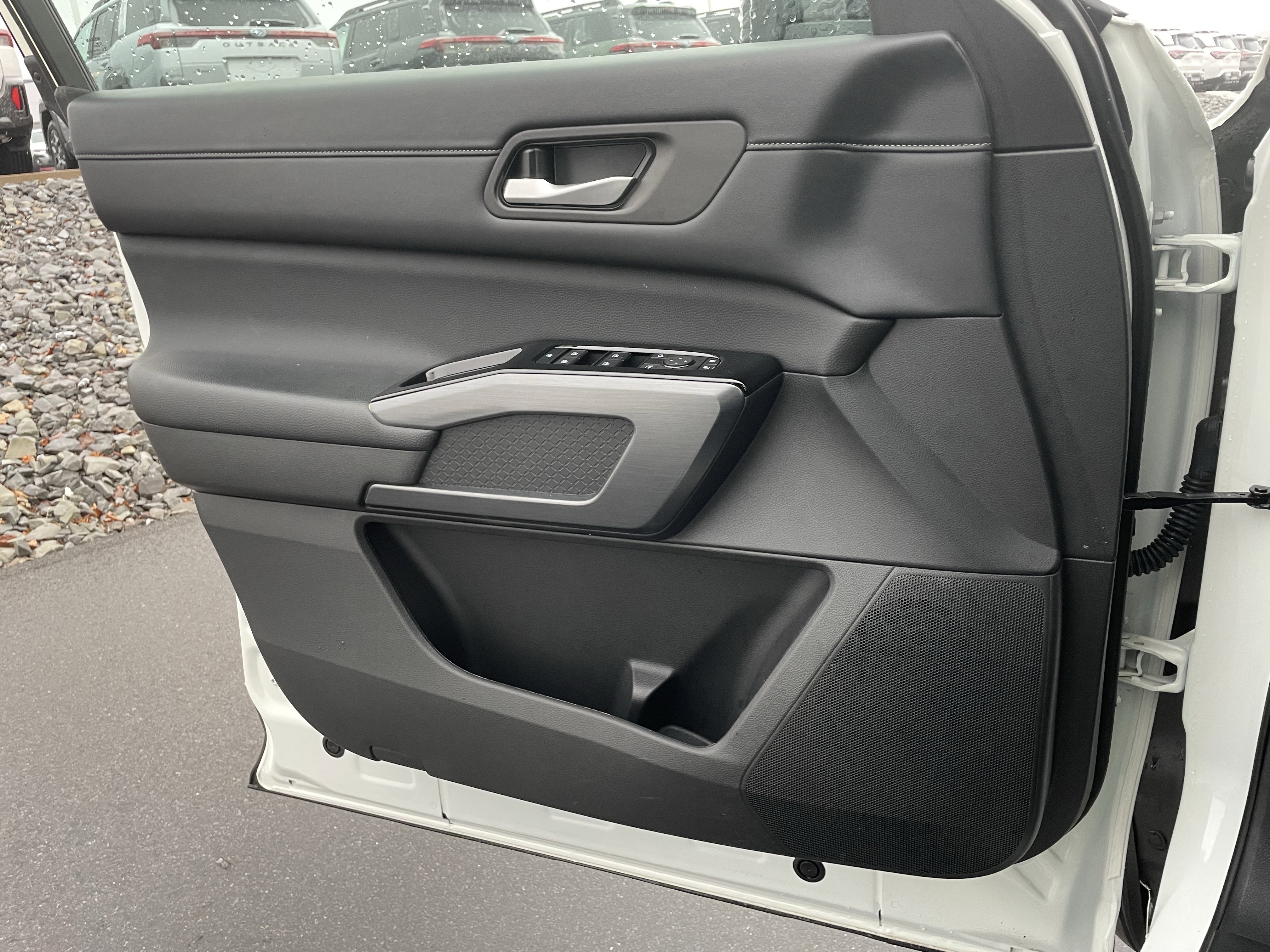 Used 2024 Nissan Pathfinder SL w/ SL Premium Package image 16