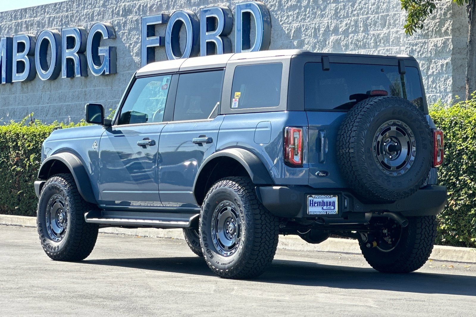 New 2025 Ford Bronco Outer Banks w/ Sasquatch Package image 6