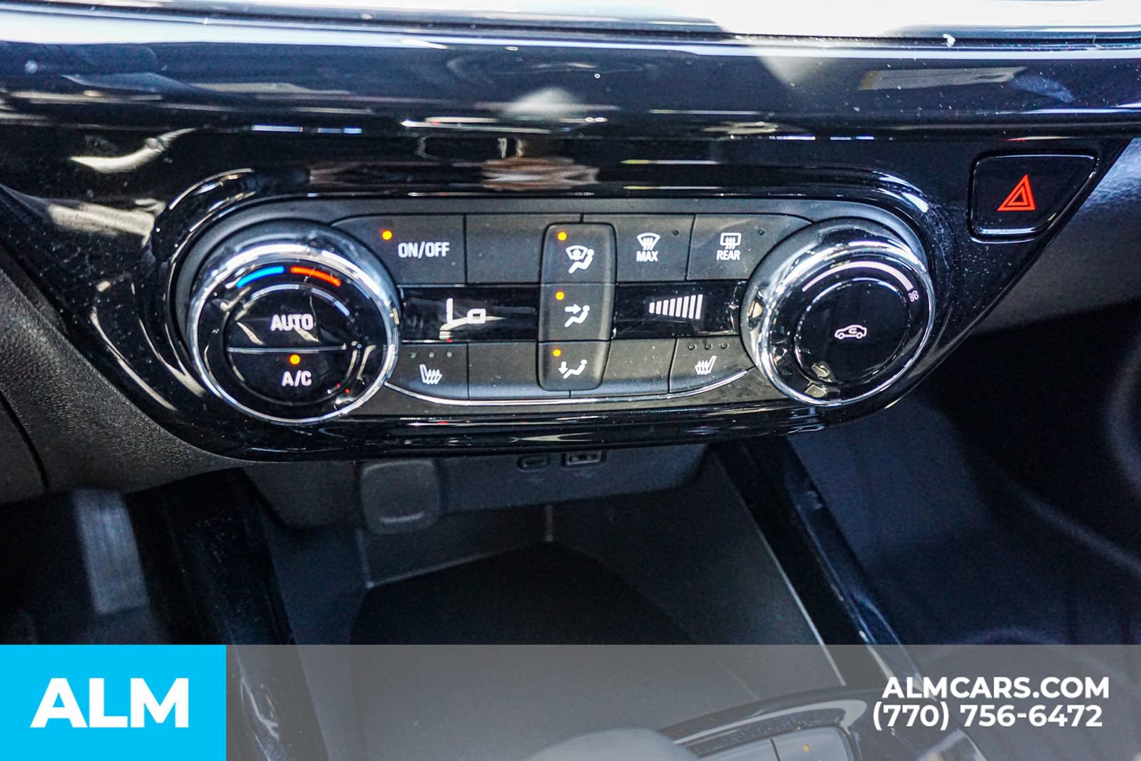 Used 2025 Chevrolet Trax RS FWD image 45