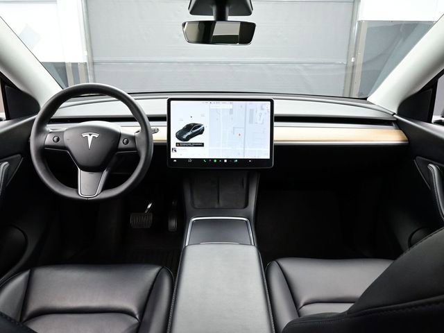 Used 2021 Tesla Model Y Long Range image 17