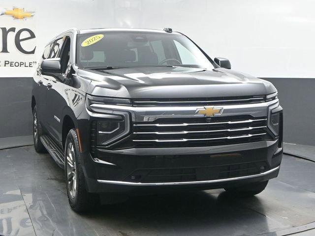 Used 2025 Chevrolet Suburban LT w/ Comfort Package AWD/4WD image 52