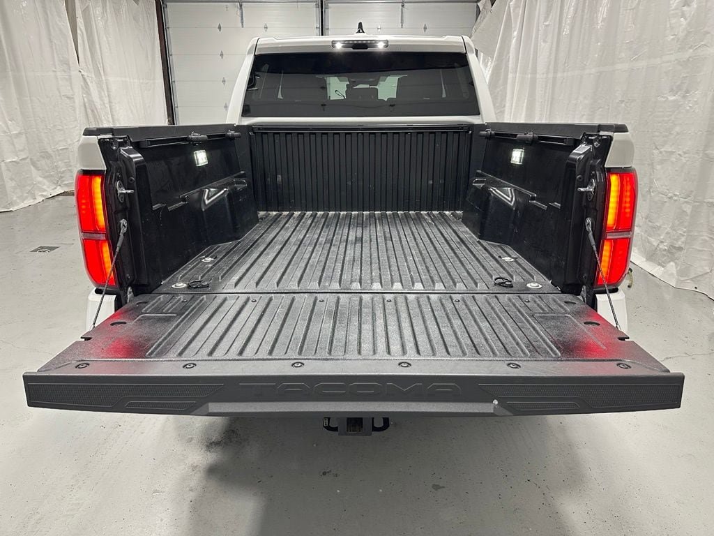 Used 2026 Toyota Tacoma TRD Sport AWD/4WD image 49