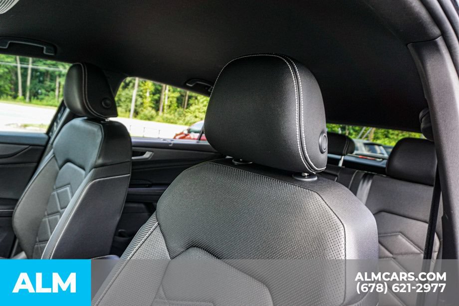 Used 2025 Volkswagen Atlas Cross Sport SE FWD image 17