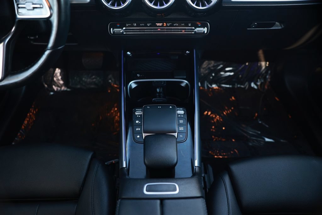 Used 2023 Mercedes-Benz EQB 300 4MATIC w/ Exclusive Package image 29