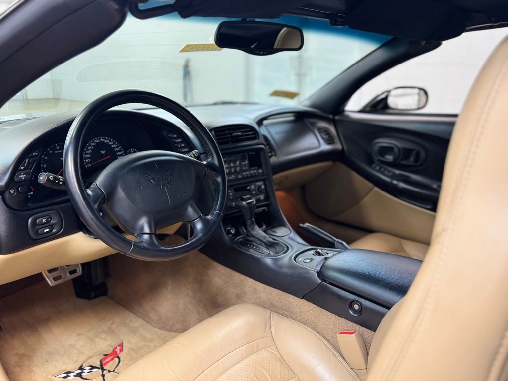 Used 2002 Chevrolet Corvette Convertible w/ Preferred Equipment Group2 RWD image 13