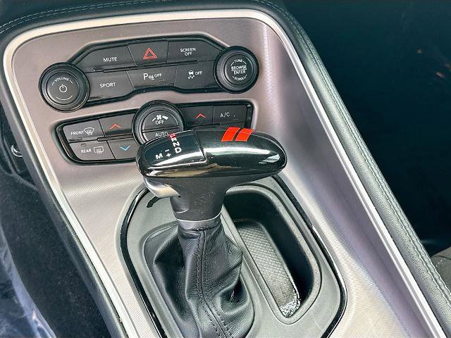 Used 2022 Dodge Challenger SXT w/ Driver Convenience Group image 15